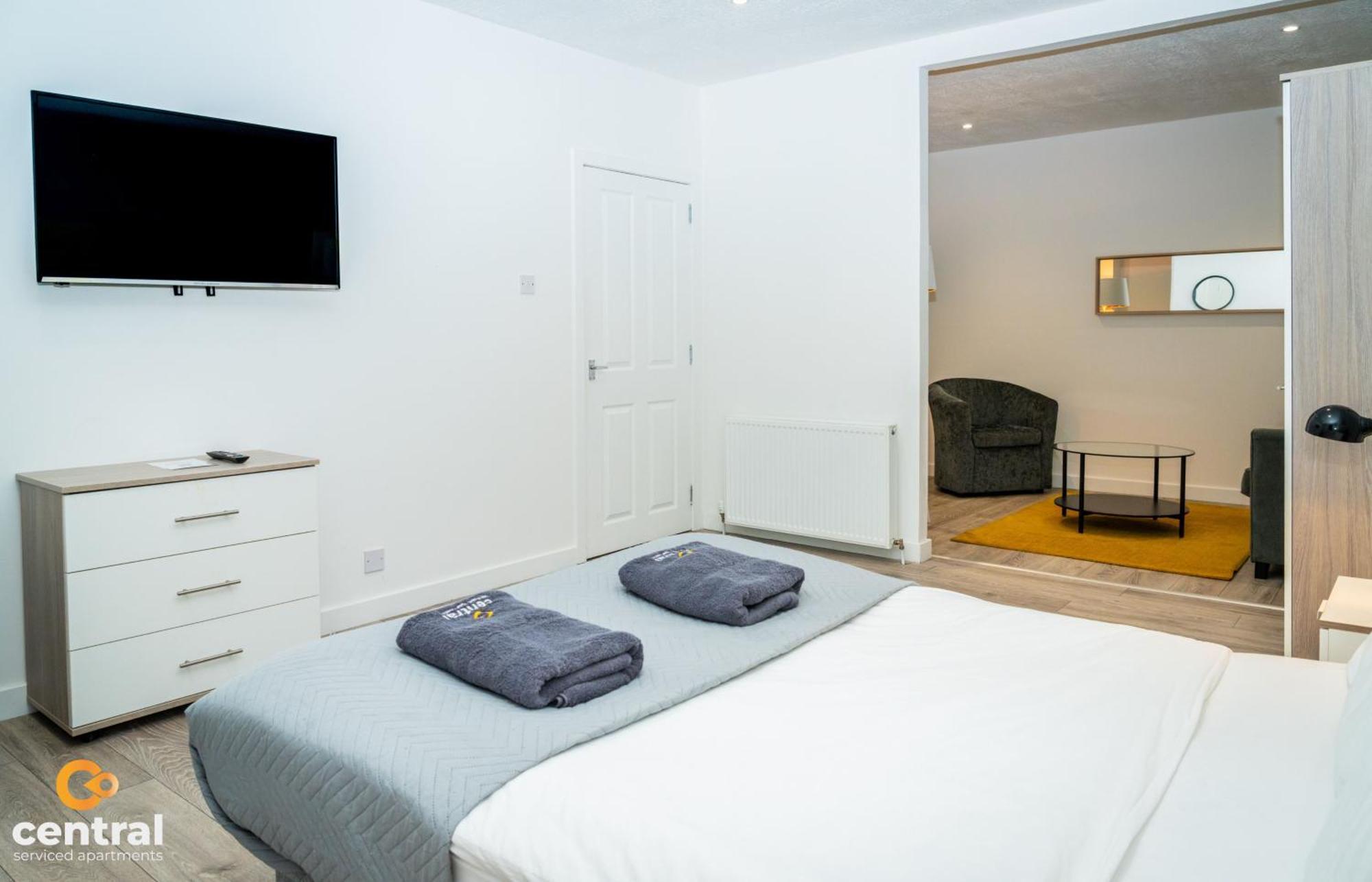 Central Serviced Apartments - 2 Bedroom - Walk Away From City Centre & Universities - Sleeps 4 - 3 X Double Beds - Smart Tvs In All Rooms - Short Term Stays Welcome - Walk Away From Train & Bus Station - Preferred Location For Short Stay In Dundee Kültér fotó