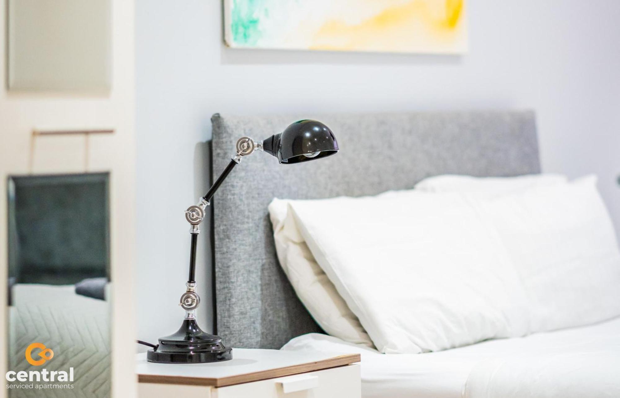 Central Serviced Apartments - 2 Bedroom - Walk Away From City Centre & Universities - Sleeps 4 - 3 X Double Beds - Smart Tvs In All Rooms - Short Term Stays Welcome - Walk Away From Train & Bus Station - Preferred Location For Short Stay In Dundee Kültér fotó